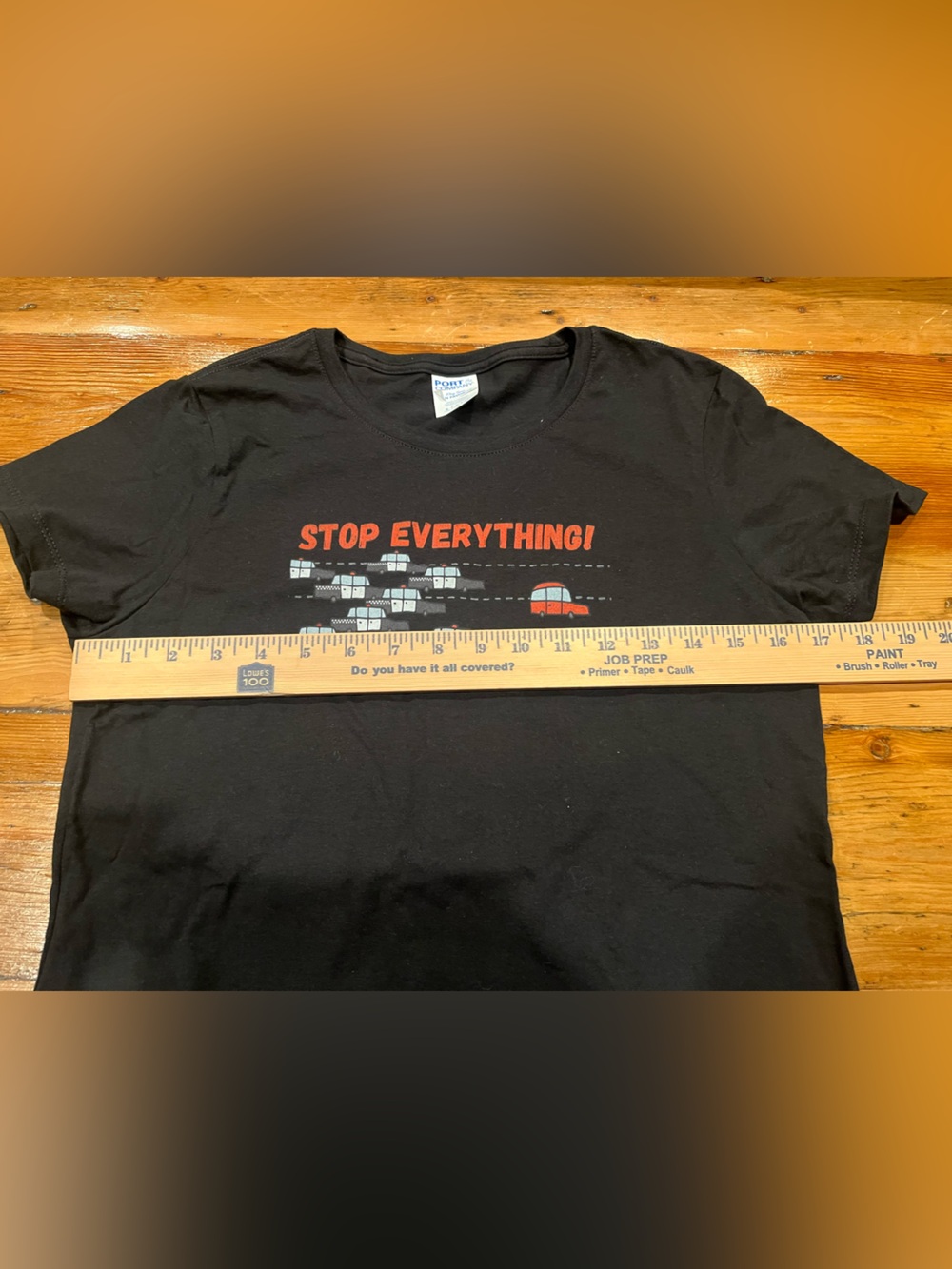 STOP EVERYTHING! There’s a Police Chase on TV Graphic Tee - Black NWOT - Picture 4 of 4
